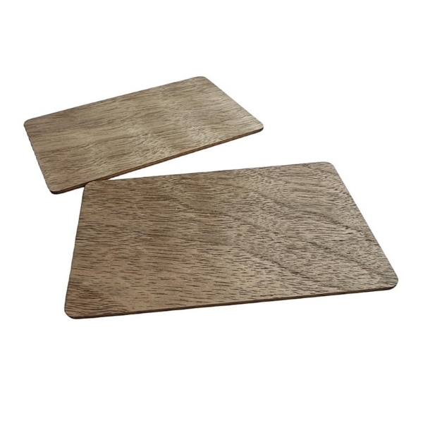 Kuva NTAG 215 "Plastic card" in wood material with RFID 13.56 MHz chip. 70102152 (DE,SE,NO,FI,RO,PL)